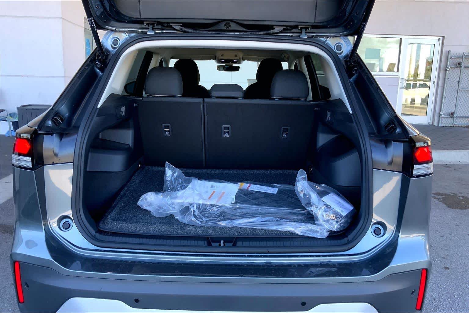 New 2026 Platinum Gray Metallic Volkswagen S image 20