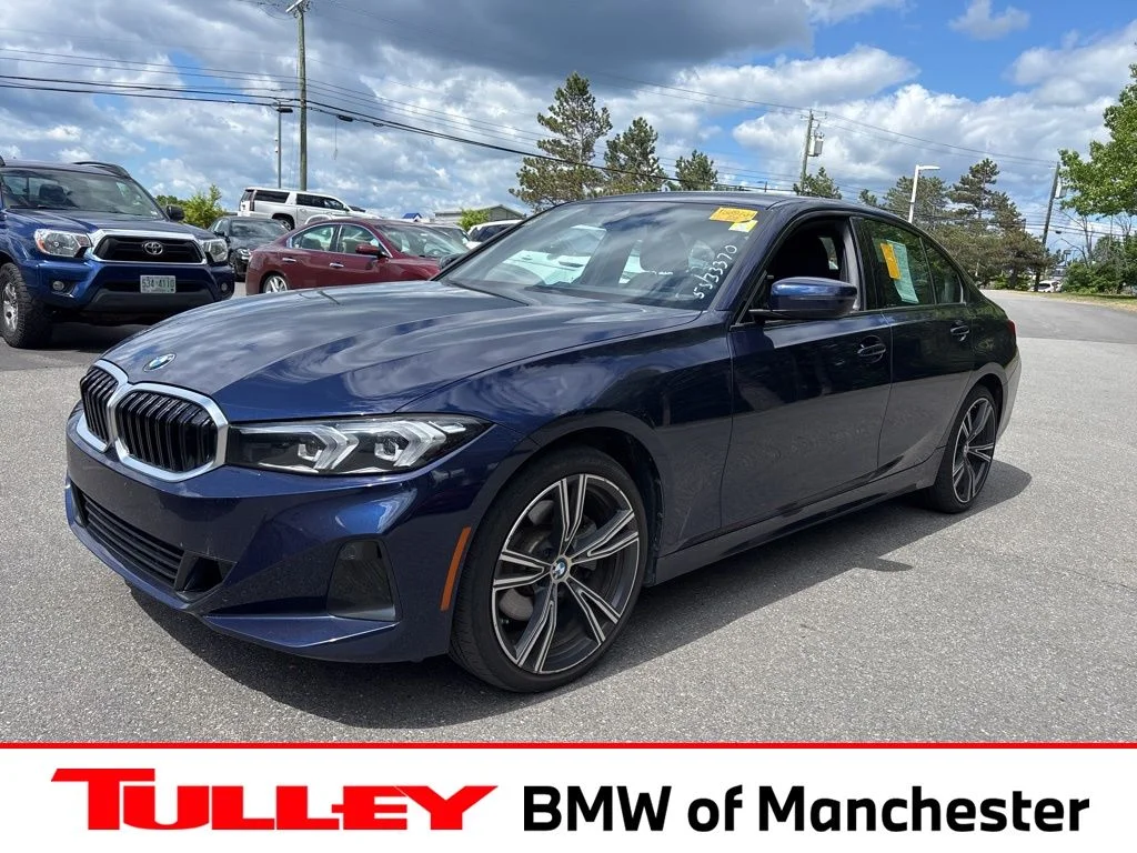 2023 BMW 3 Series 330i xDrive Sedan's photo