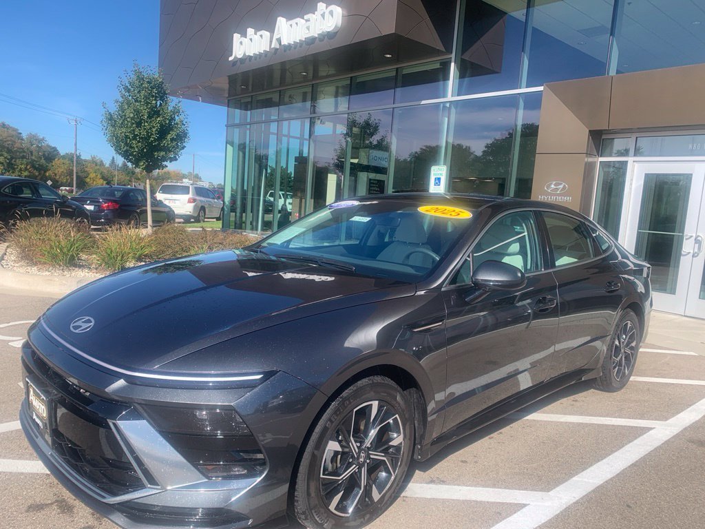 2025 Hyundai Sonata SEL - Photo 3