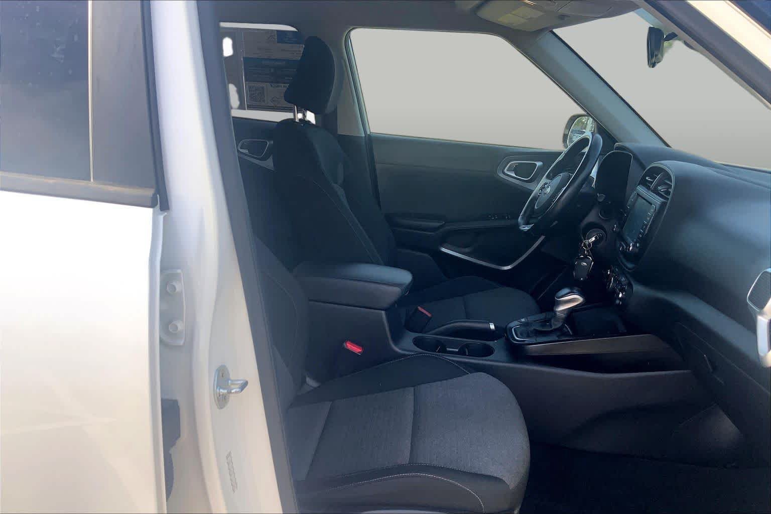Used 2020 Snow White Pearl Kia GT-Line image 9