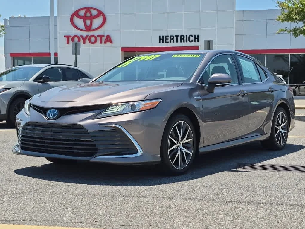 2021 Toyota Camry Hybrid XLE