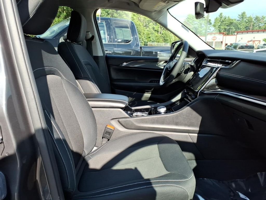 Certified Used 2023 Metallic Jeep Laredo image 10