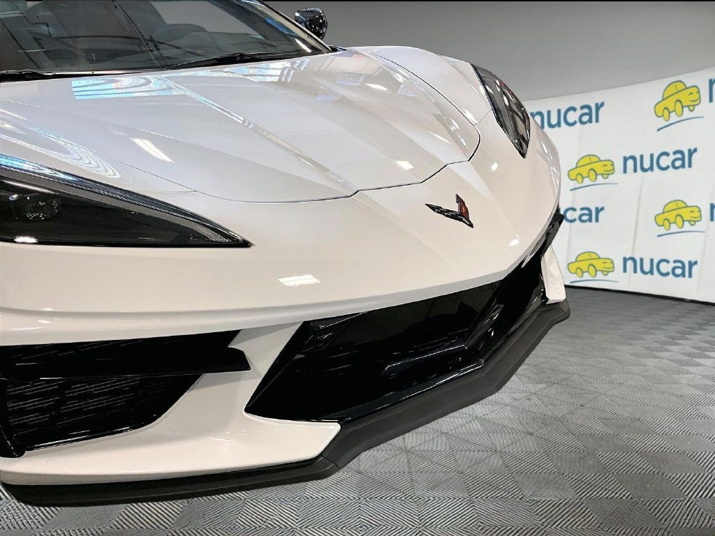 Used 2020 White Chevrolet Stingray image 30