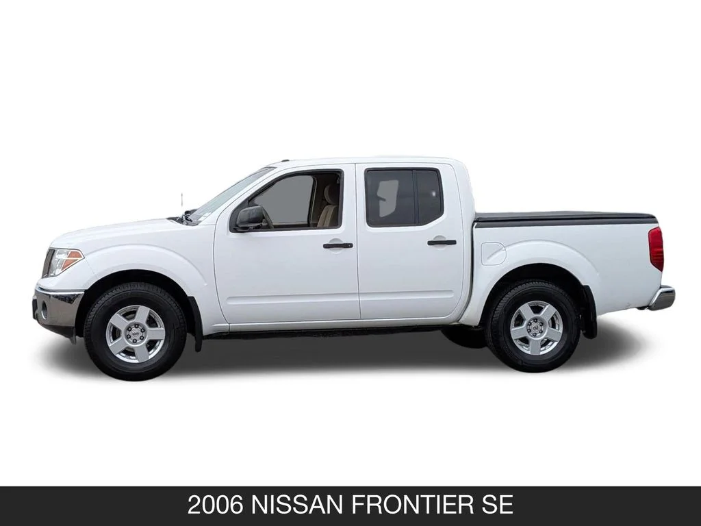 Used 2006 White Nissan SE image 5