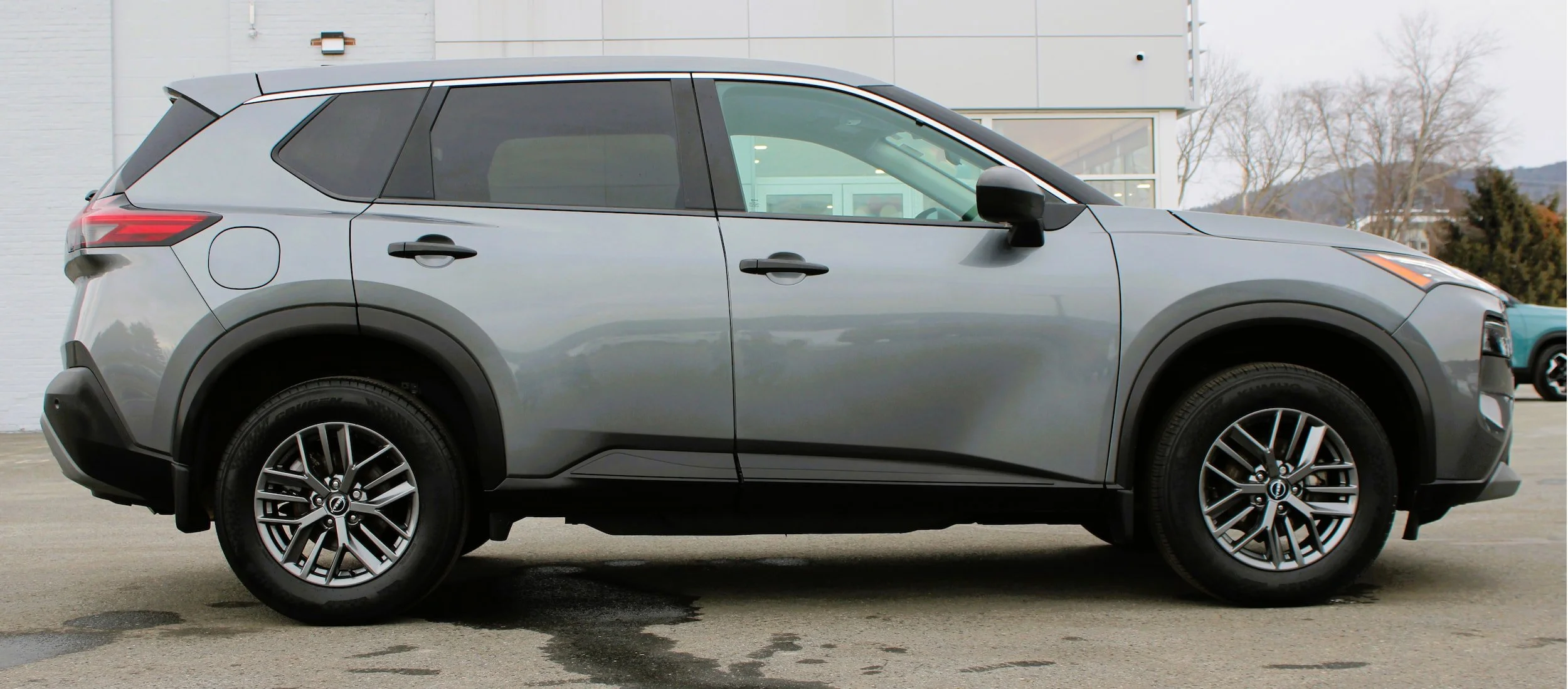 Used 2023 Gun Metallic Nissan S image 7