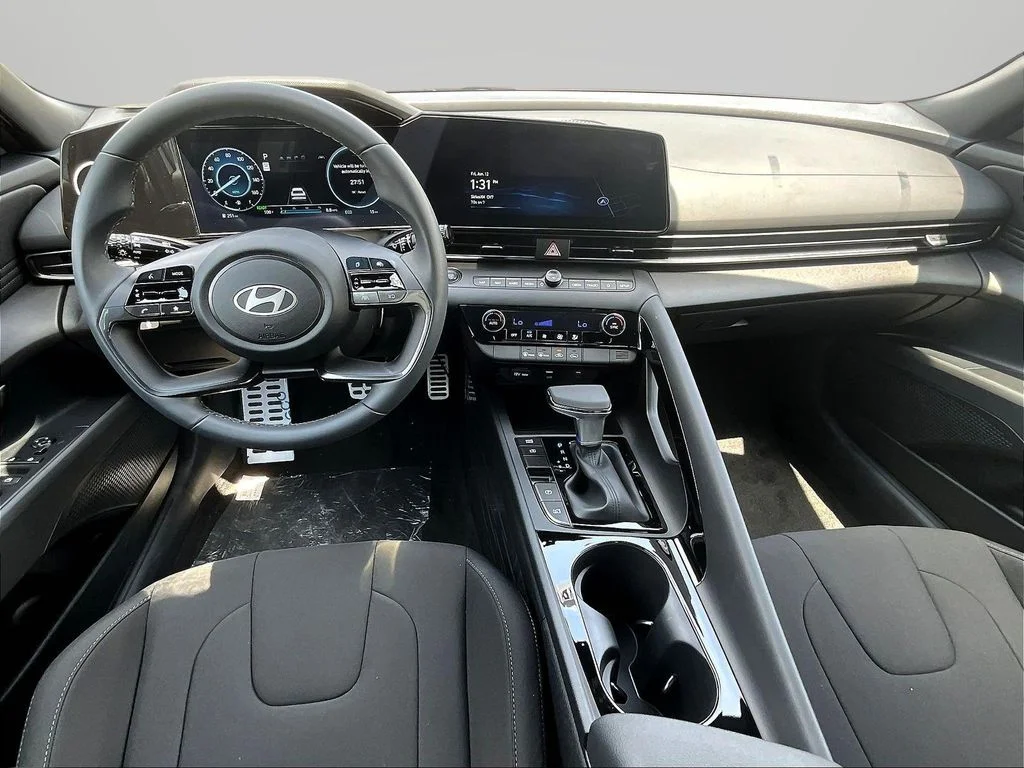 New 2026 Silver Hyundai SEL Sport image 5