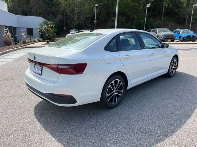 New 2026 White Volkswagen 1.5T Sport image 3