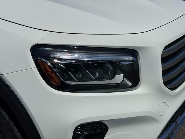 Used 2026 Polar White Mercedes-Benz GLB 250 image 16