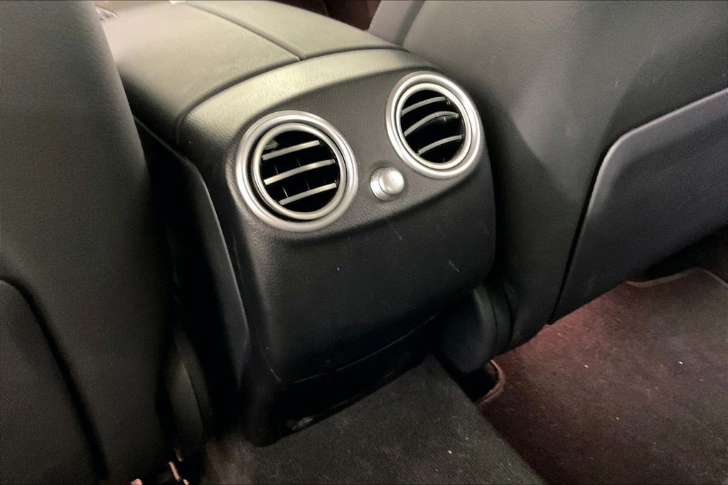 Used 2022 Black Mercedes-Benz GLC 300 image 8