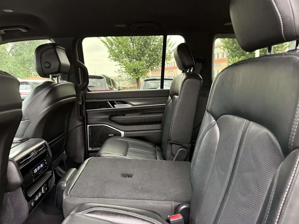 Used 2024 Black Jeep Series II image 17