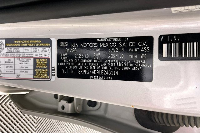 Used 2020 Silver Kia LXS image 3
