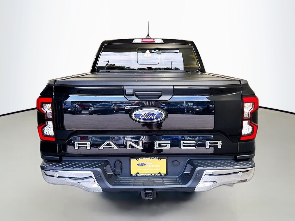 Used 2024  Ford LARIAT image 12