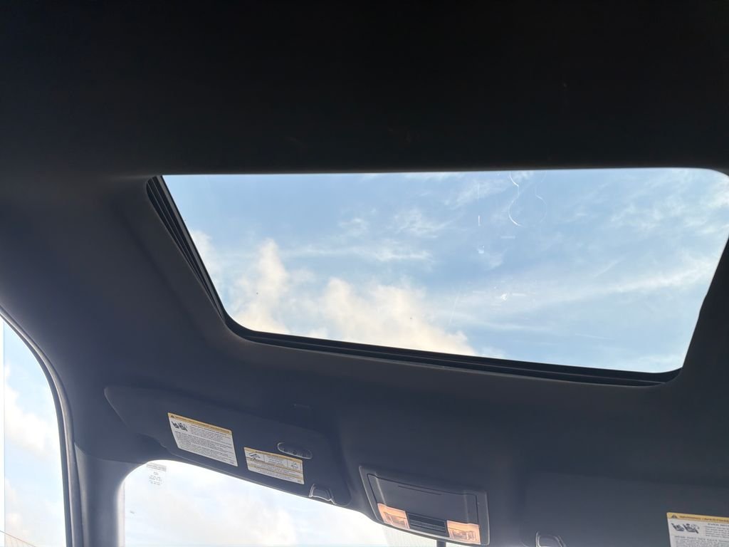 Used 2018 Gray Ford Limited image 22