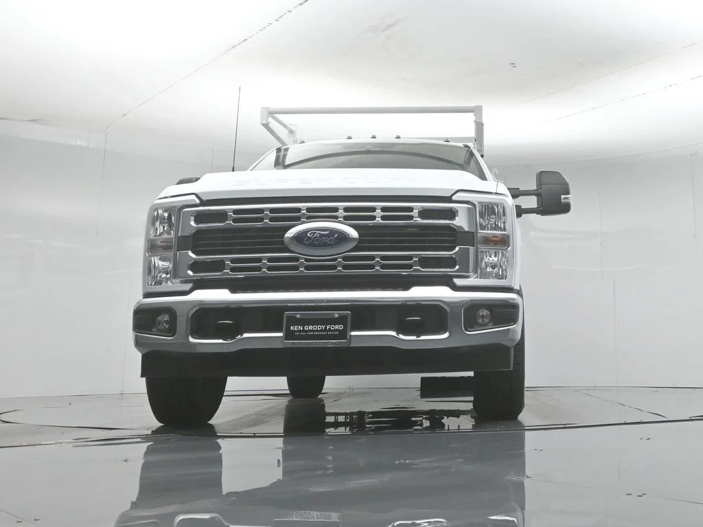New 2026 Oxford White Ford XL image 47