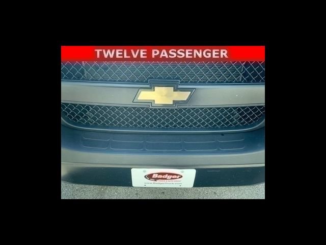 2022 Chevrolet Express Passenger LS - Photo 20