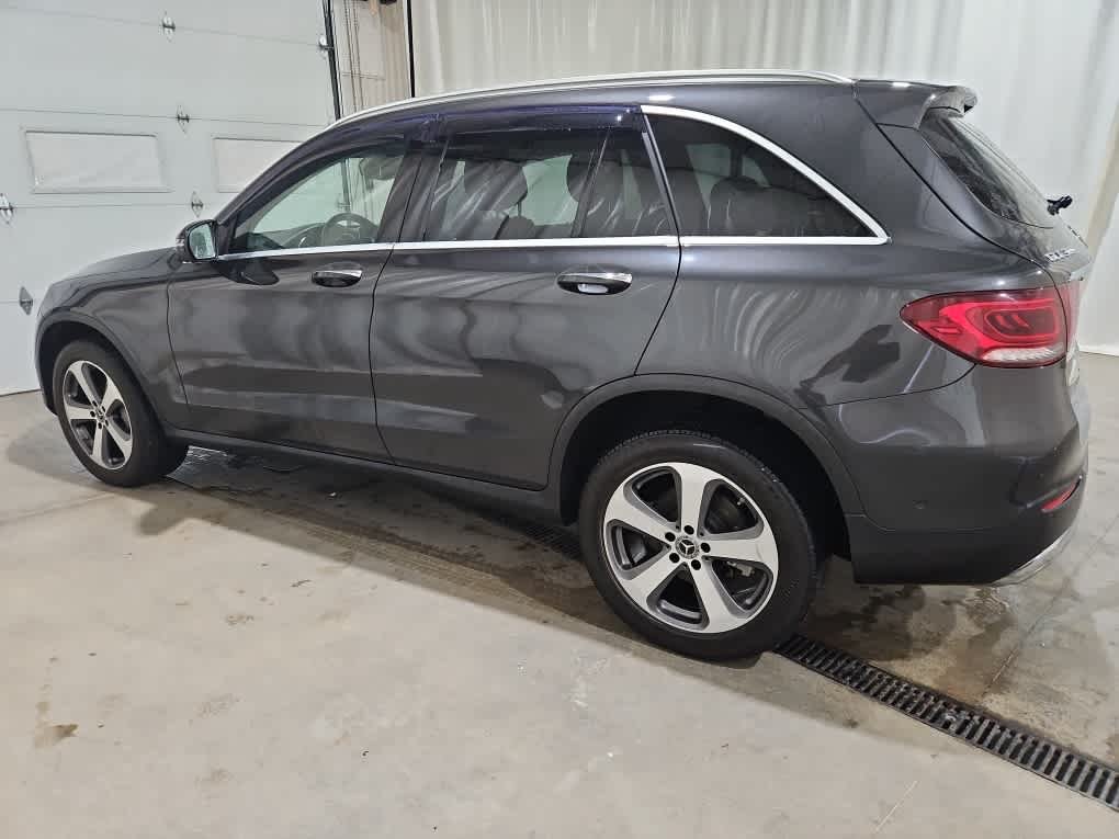 Used 2020 Graphite Grey Metallic Mercedes-Benz GLC 300 image 2