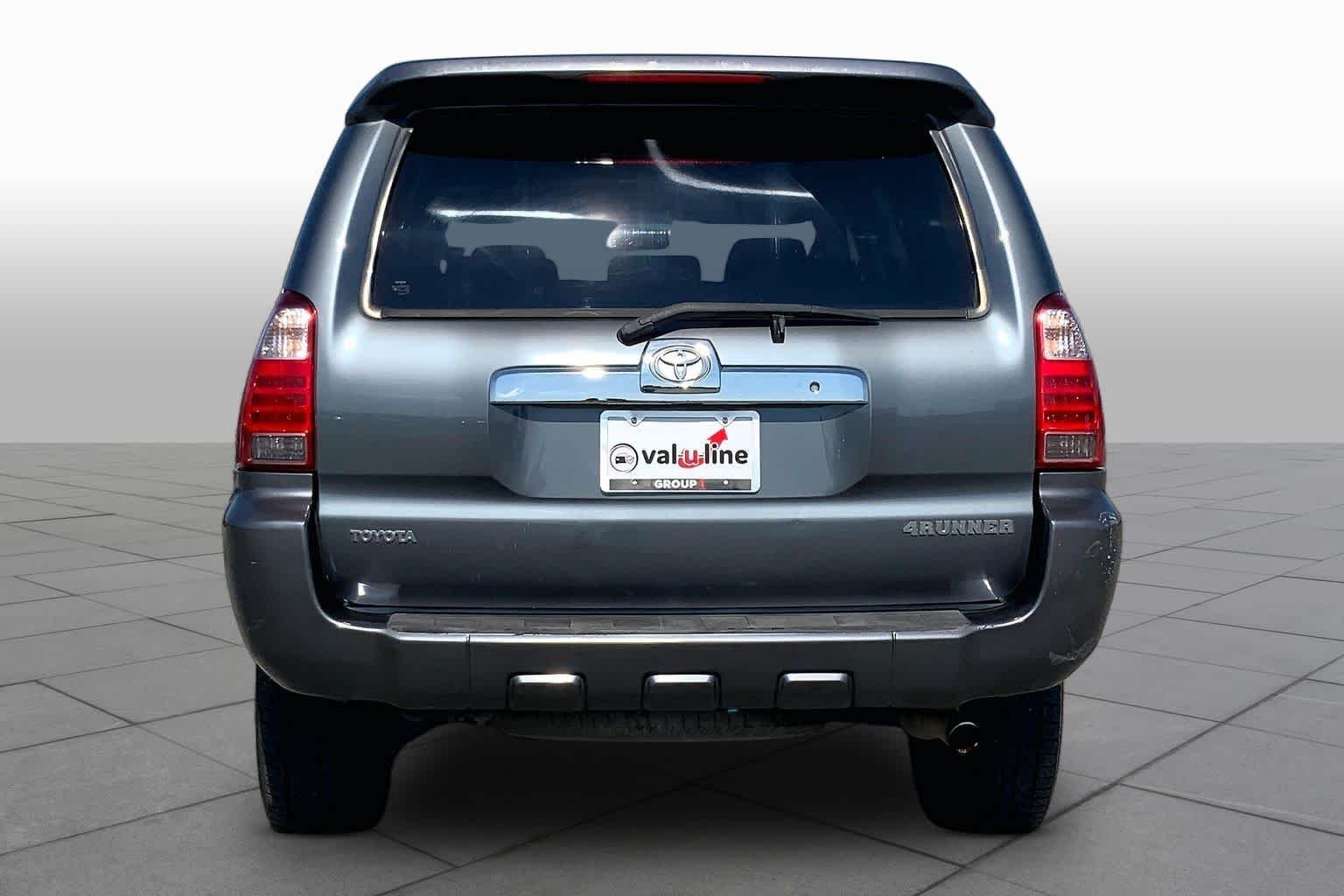 Used 2008 Galactic Gray Mica Toyota SR5 image 4