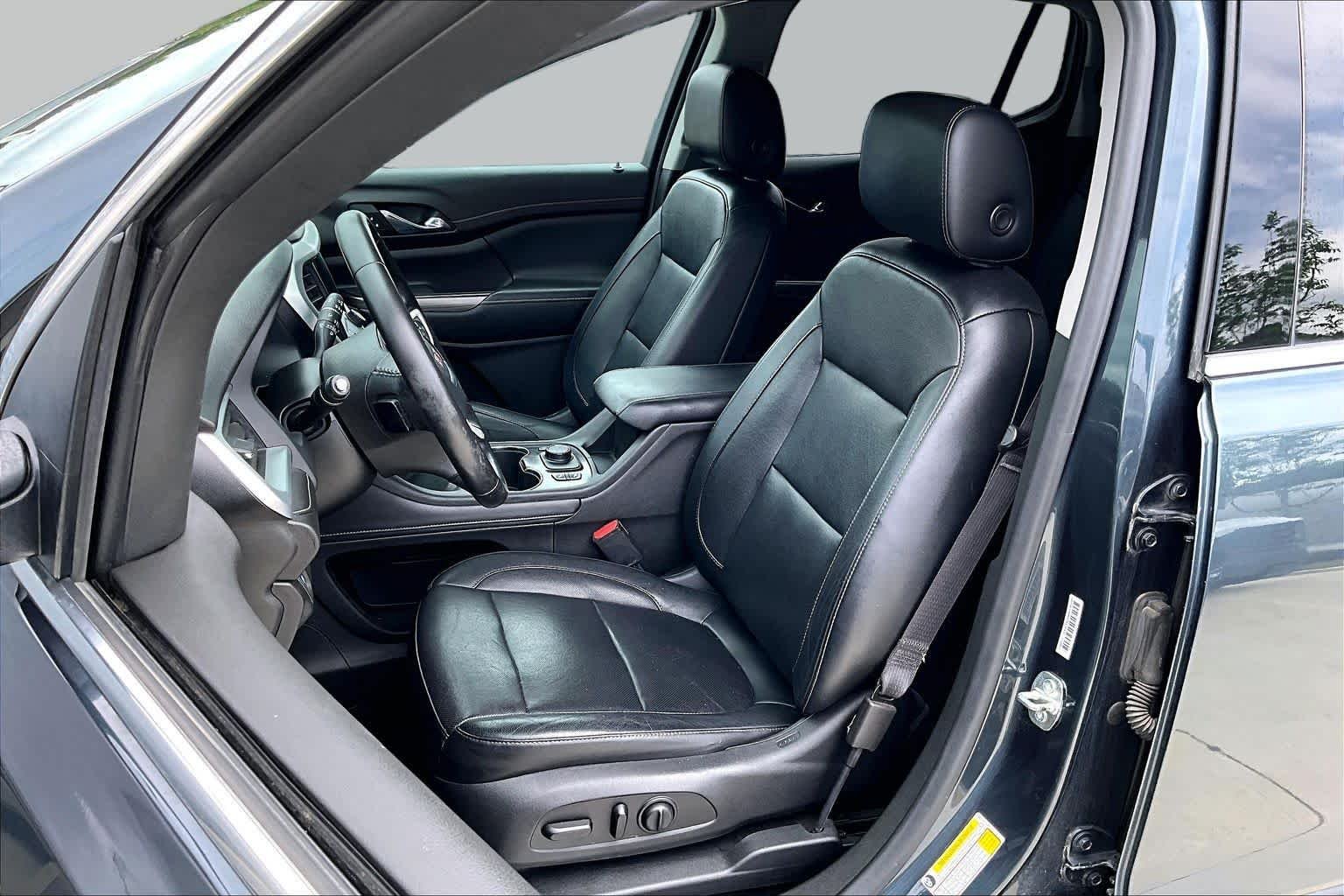 Used 2020 Dark Sky Metallic GMC SLT image 7
