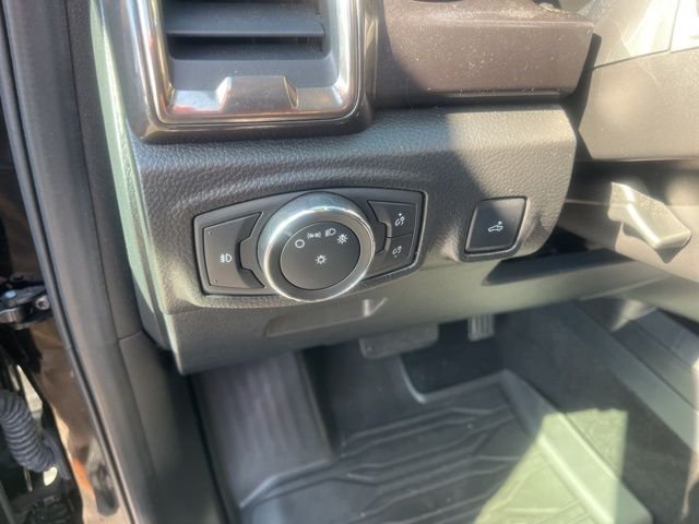 Used 2021 Shadow Black Ford Lariat image 10