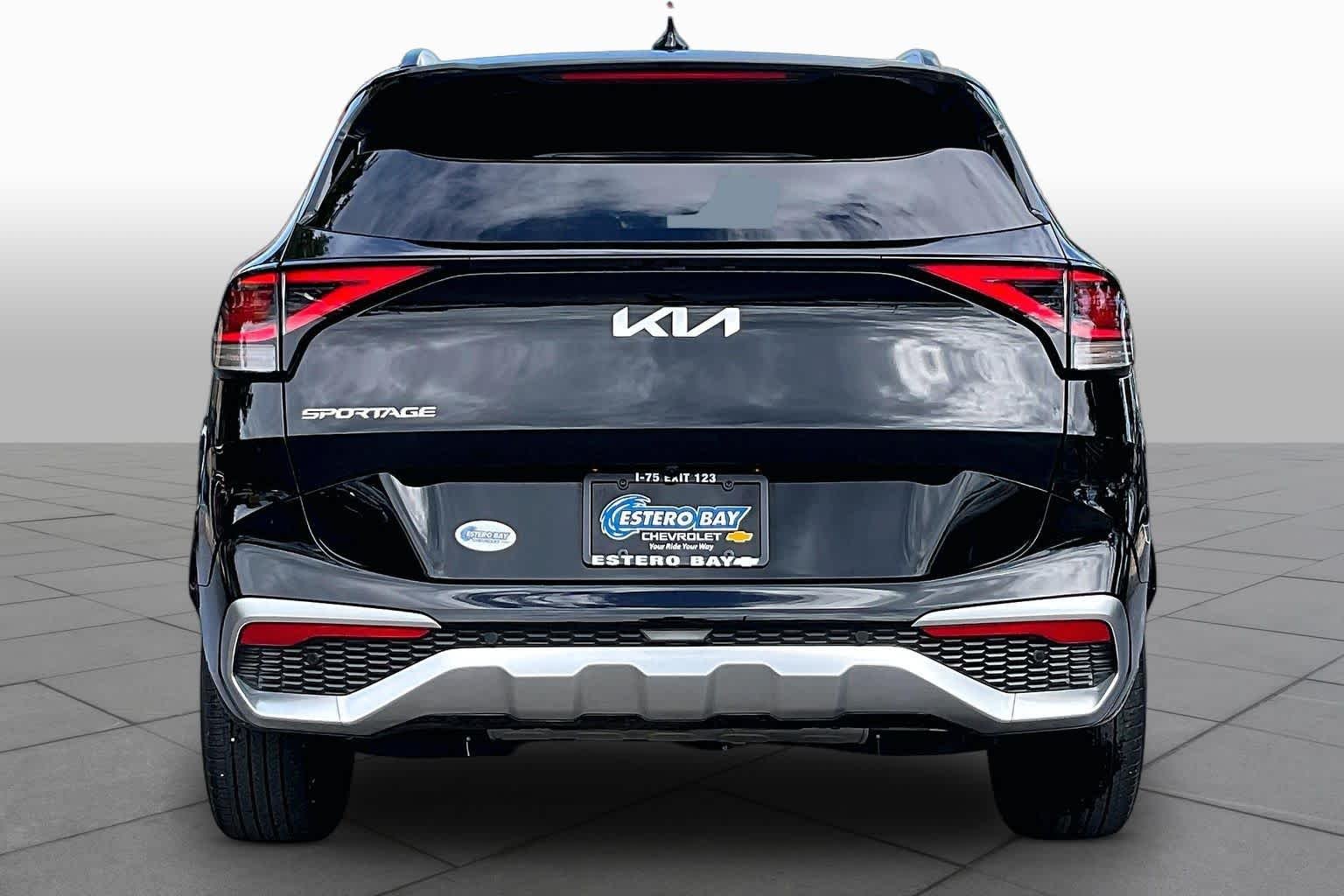 Pre-Owned 2024 Kia Sportage SX