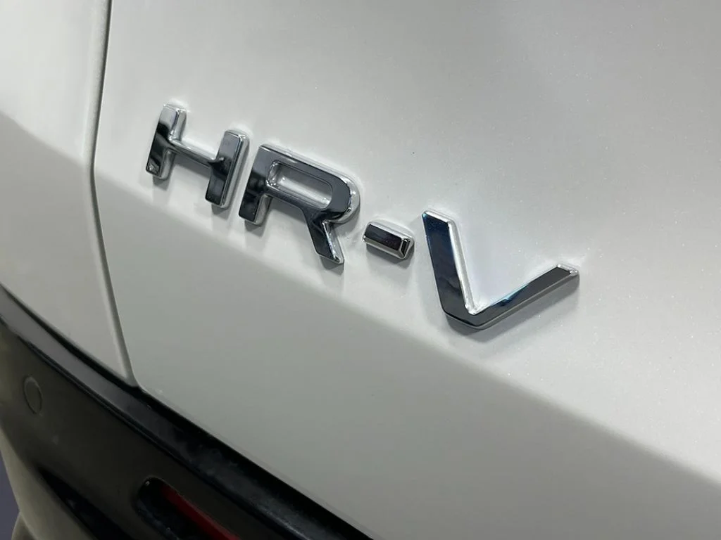 New 2027 Platinum White Honda EX-L image 6