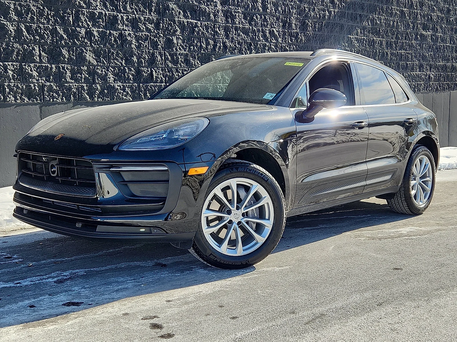 2025 Porsche Macan Base