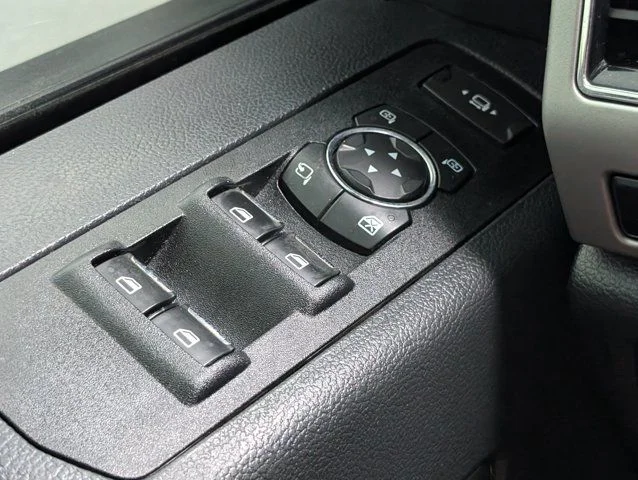 Used 2022 White Metallic Ford Lariat image 25