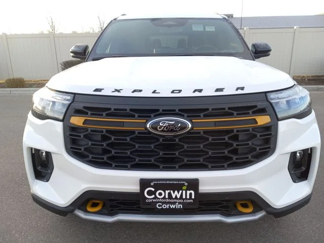 New 2026 Star White Metallic Tri-Coat Ford Tremor image 8