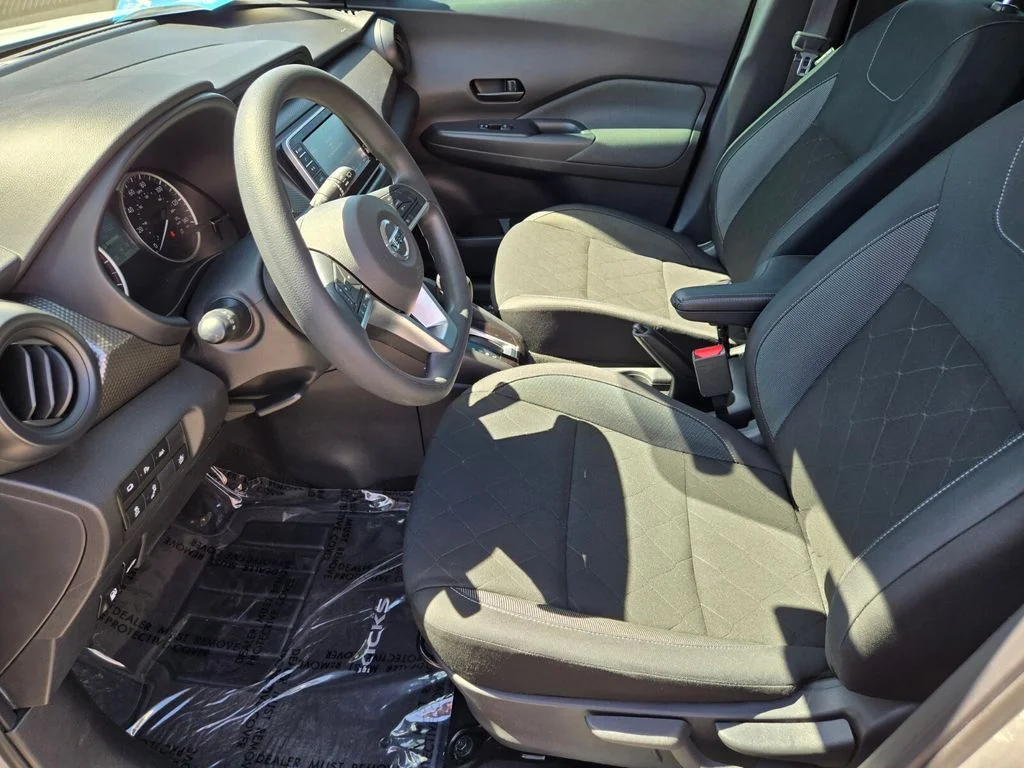 Certified Used 2020 Silver Nissan S image 10