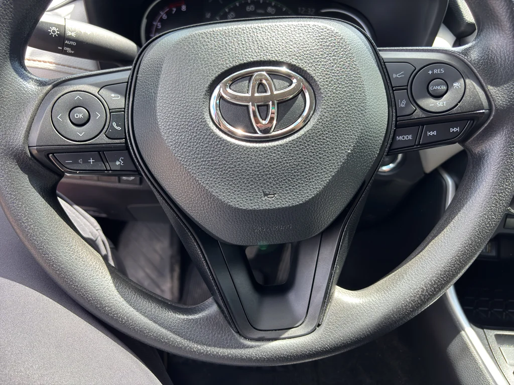 Used 2024 Ruby Flare Pearl Toyota XLE image 11