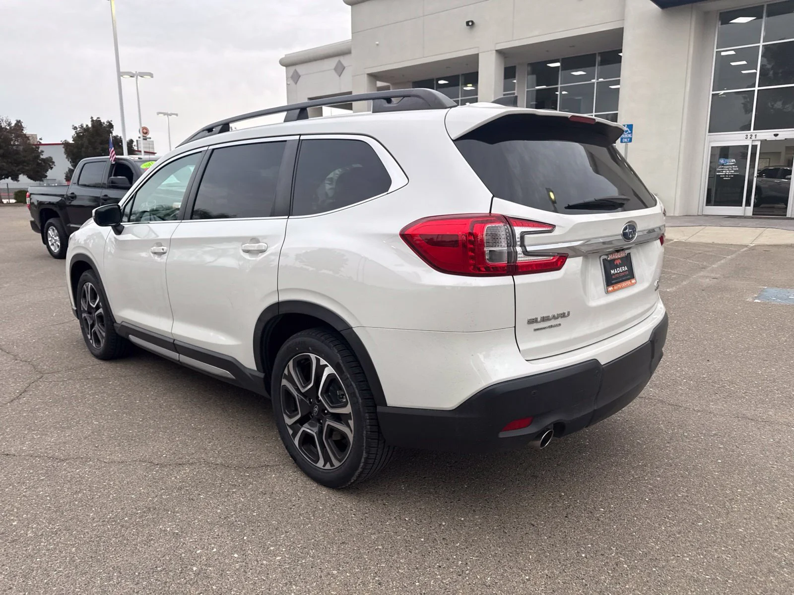 Used 2023 White Subaru Limited image 11