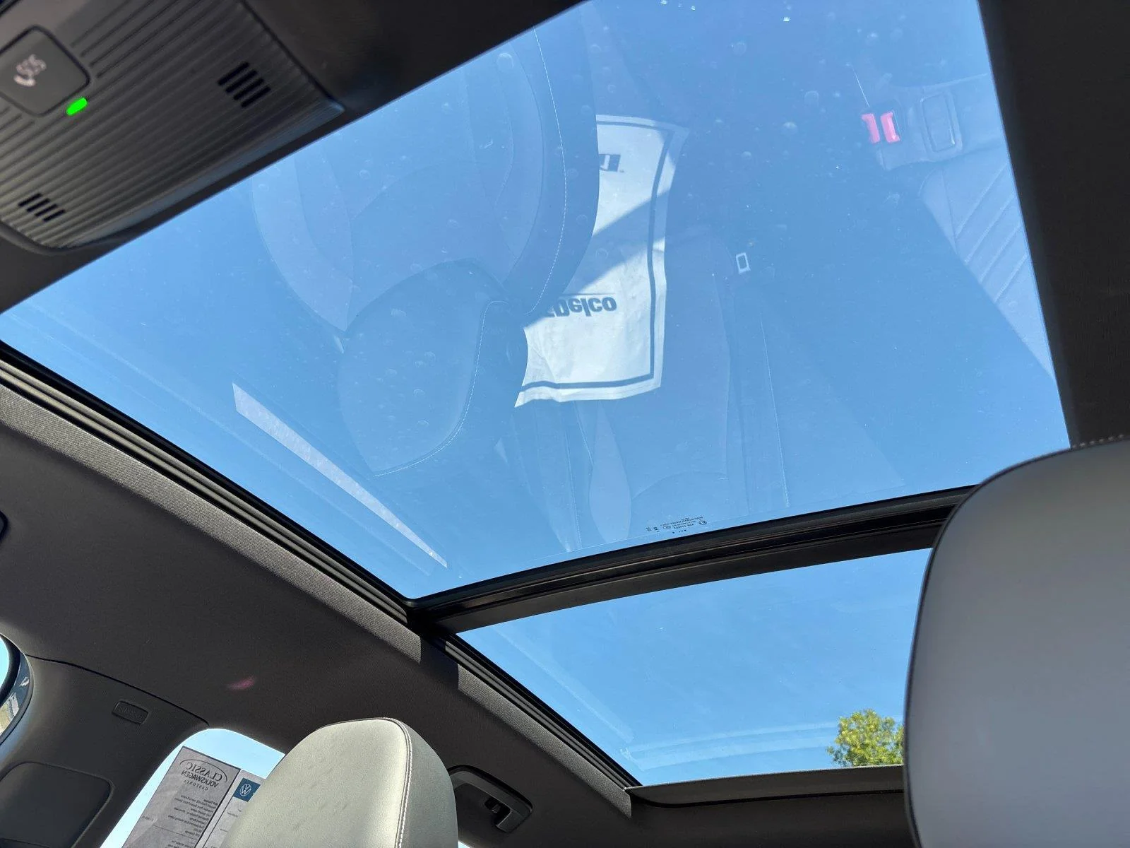New 2026 Monterey Blue w/Deep Black Roof Volkswagen SE R-Line Black image 29