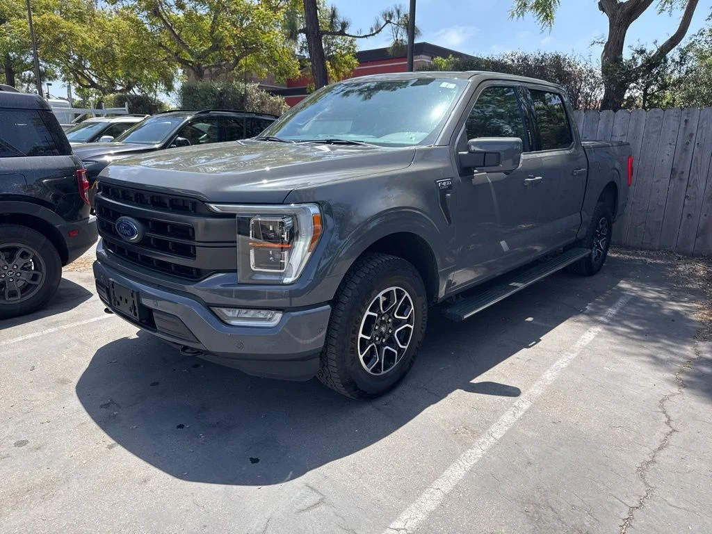 Used 2021 White Ford Lariat image 14