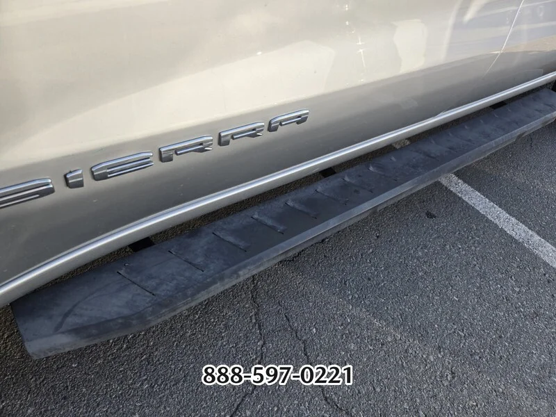 Used 2022 GMC Sierra 1500 SLE with VIN 3GTUUBET1NG551366 for sale in Little Rock