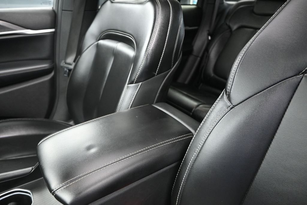 Used 2024 White Jeep 4xe image 14