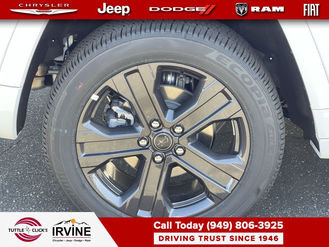 New 2027 Bright White Clear-Coat Paint Jeep Limited Reserve image 17