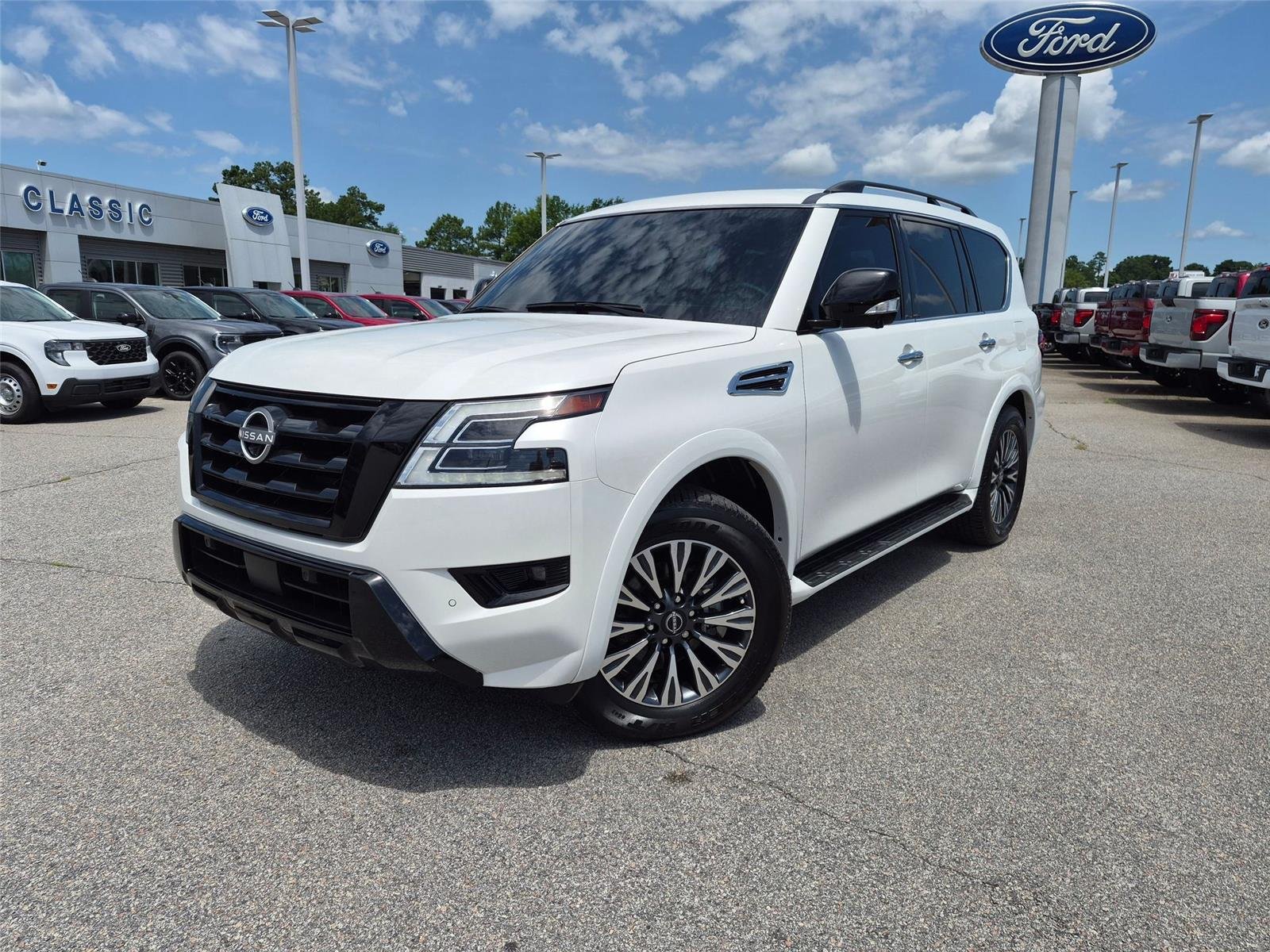 Used 2024 Aspen White Tricoat Nissan SL image 1