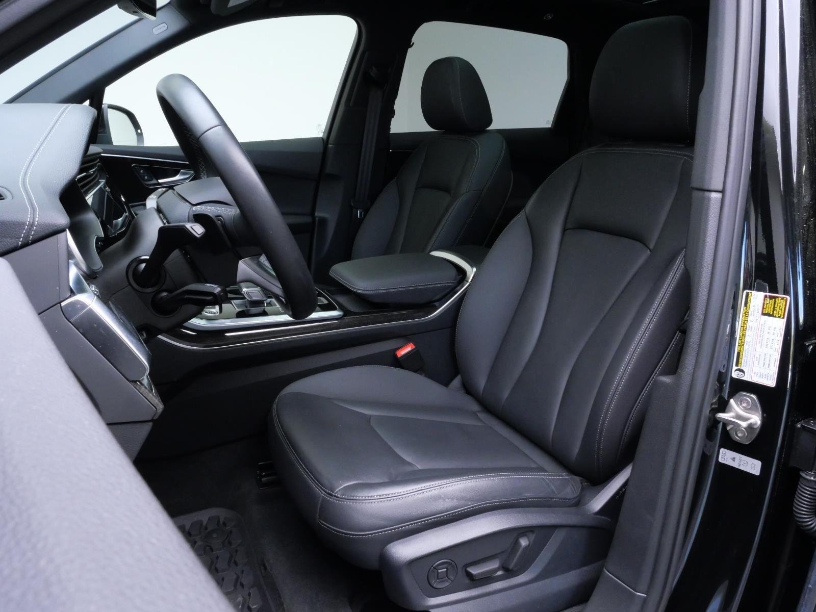 Used 2025 Mythos Black Metallic Audi Premium image 9