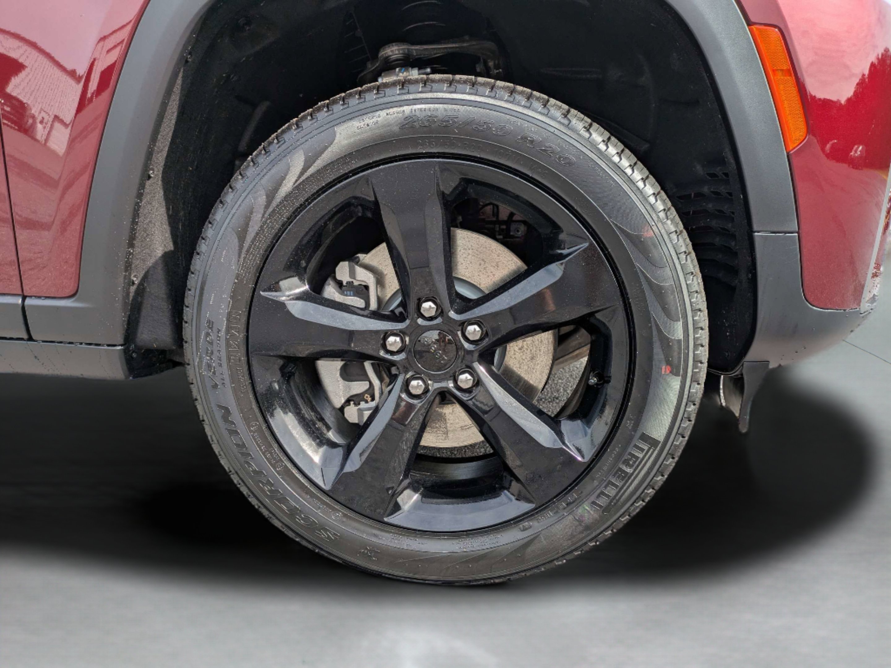 New 2026 Velvet Red Pearl-Coat Exterior Paint Jeep Limited image 33