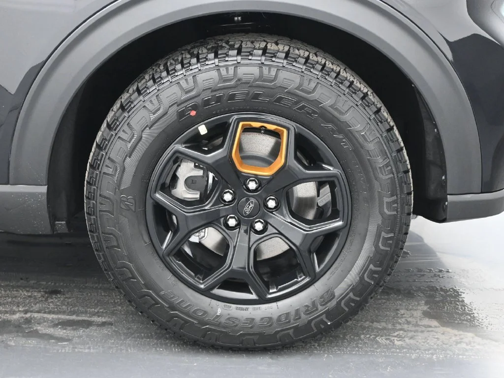 New 2026 Agate Black Metallic Ford Tremor image 25