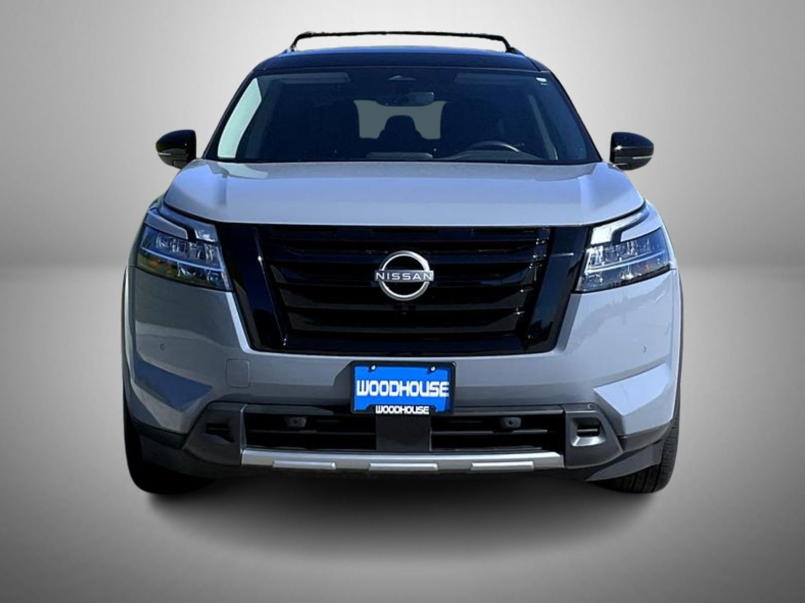 Used 2023 Gray Nissan SL image 2