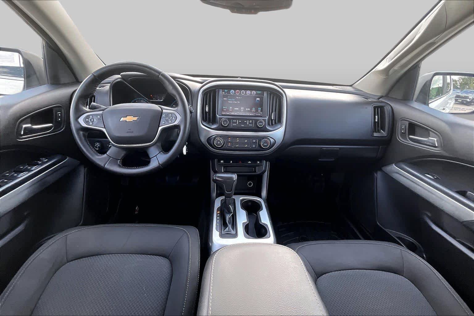 Used 2018 Summit White Chevrolet 4WD LT image 15