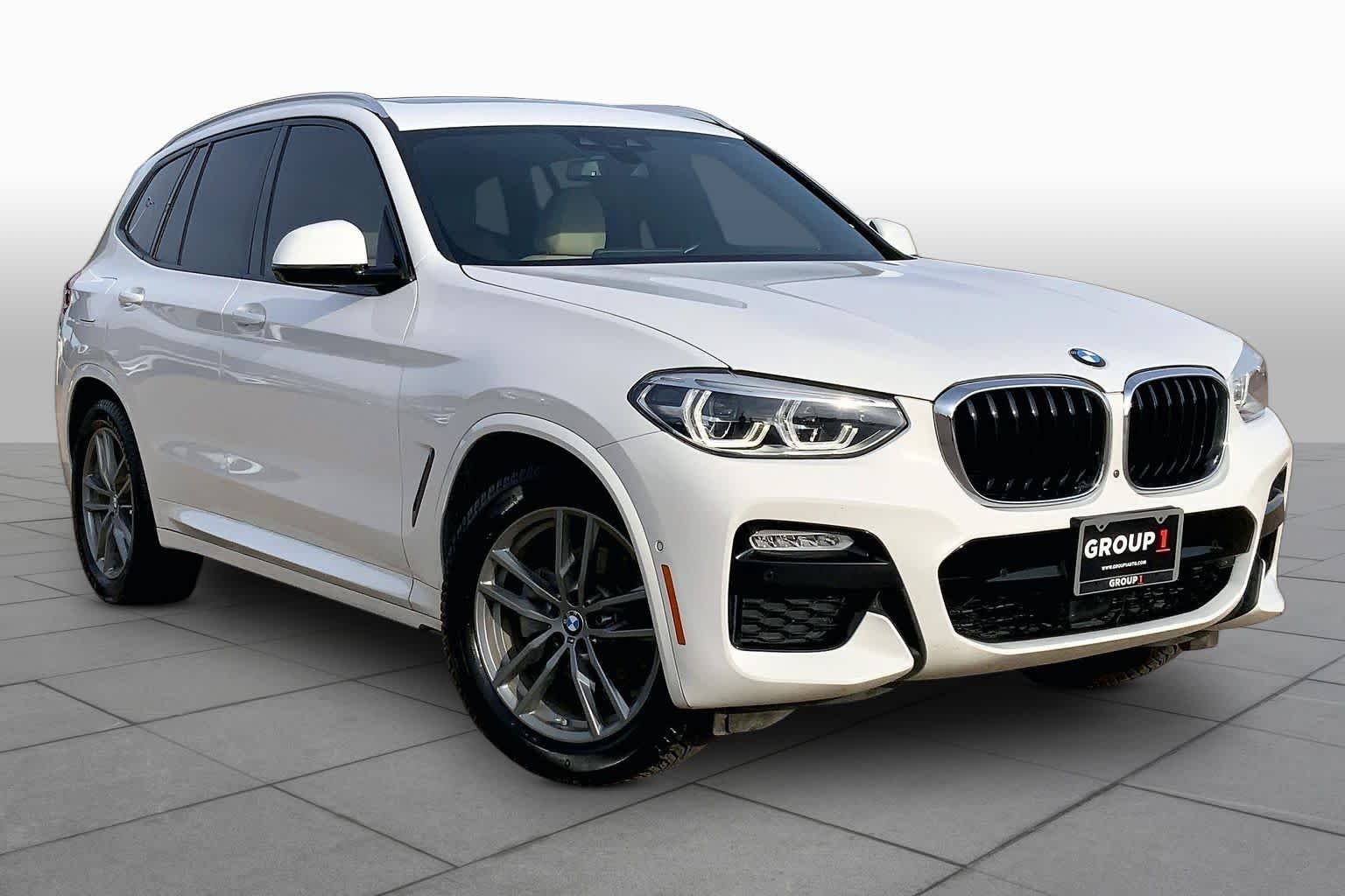 Used 2019 Alpine White BMW sDrive30i image 3