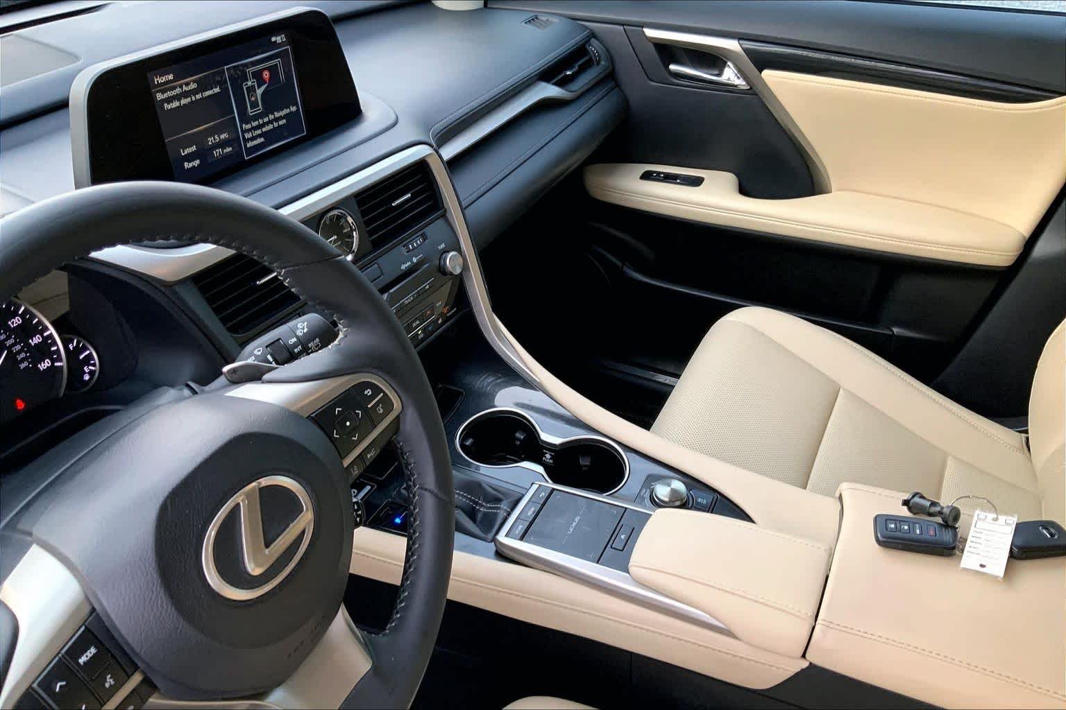 Used 2022 Nori Green Pearl Lexus  image 21