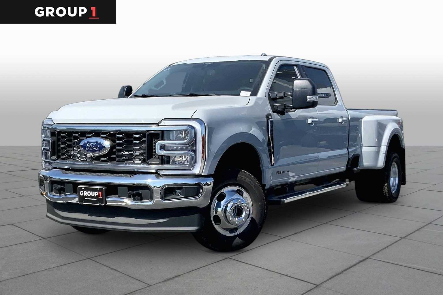 2026 Ford Super Duty F-350® XLT