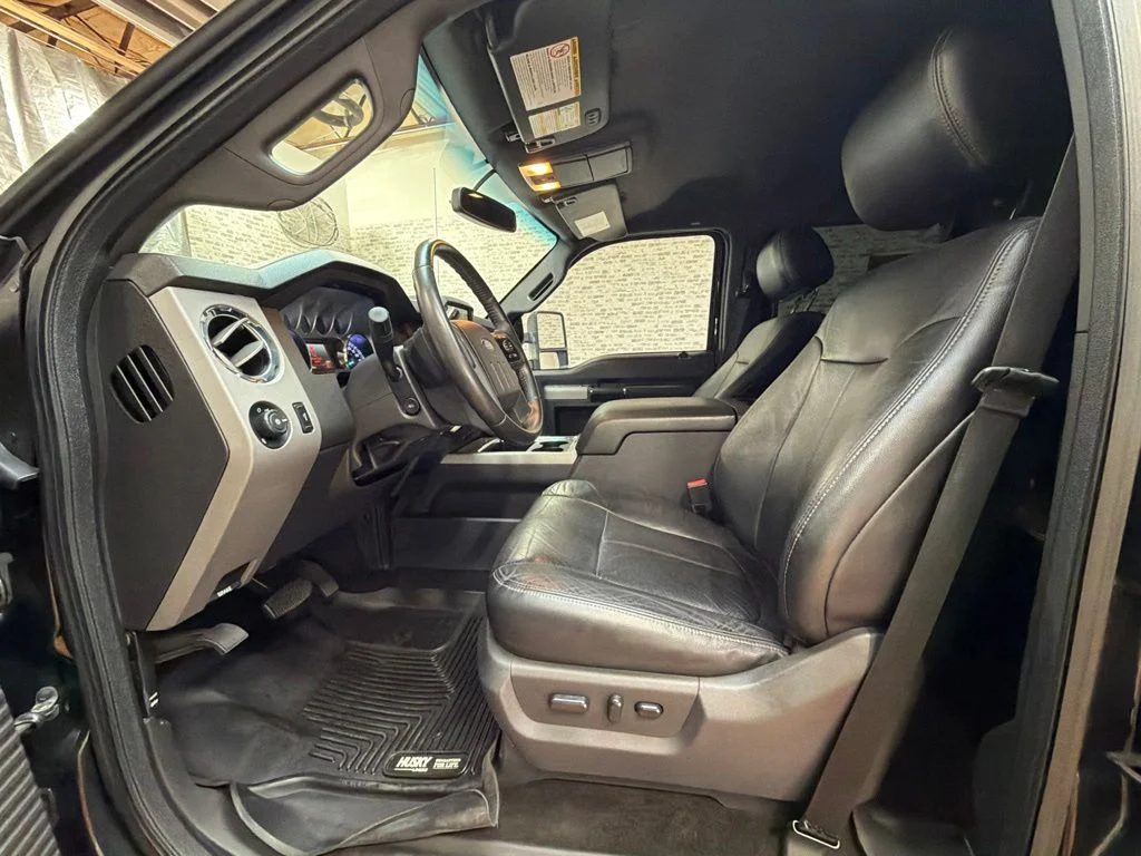 Used 2015 Tuxedo Black Metallic Ford Lariat image 22