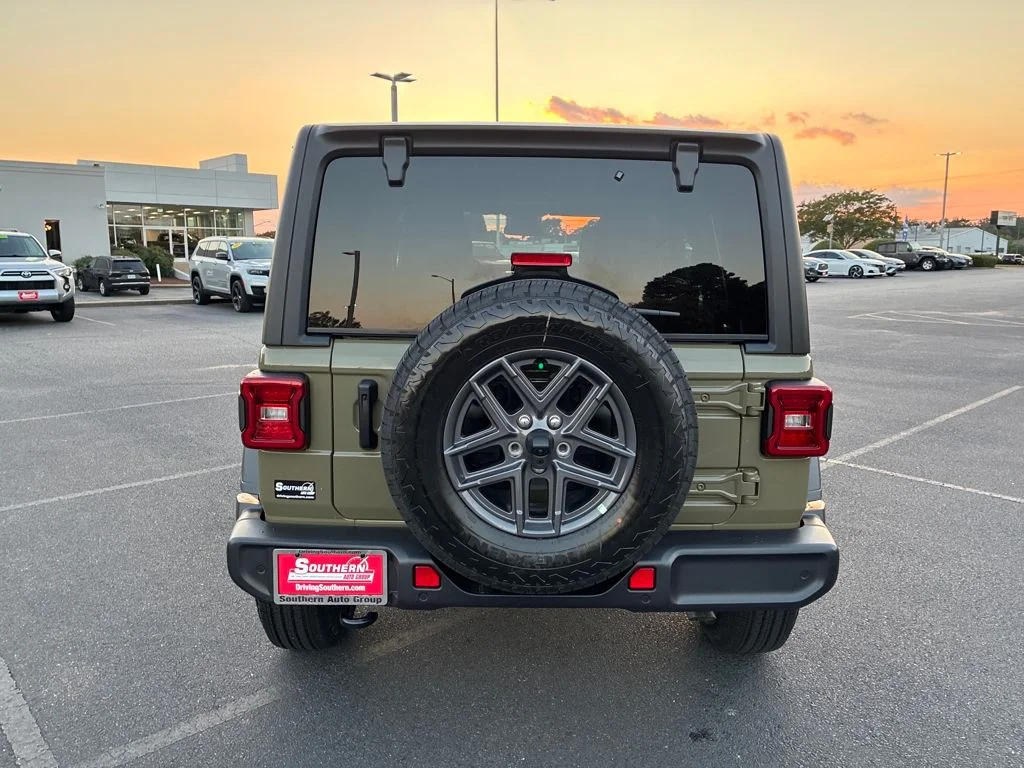 New 2025 41 Exterior Paint Jeep Sport S image 4