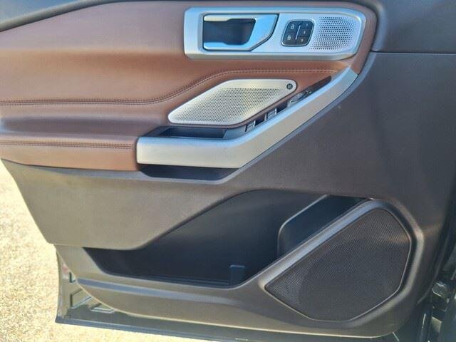 Used 2022 Forged Green Metallic Ford King Ranch image 23