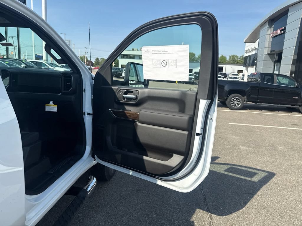 New 2026 Summit White GMC SLE image 15