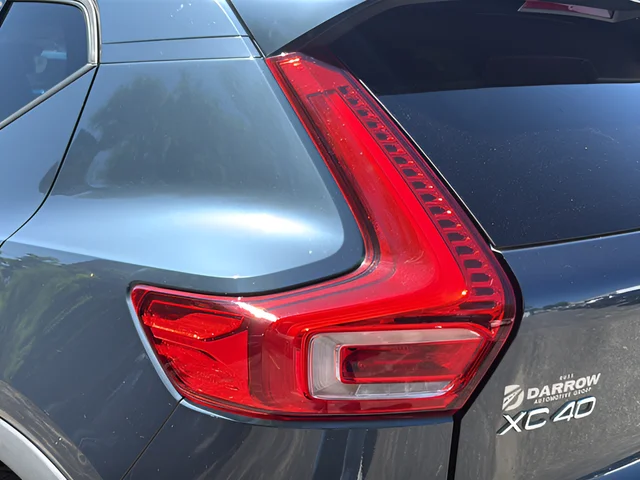 Used 2021 Blue Volvo Momentum image 24